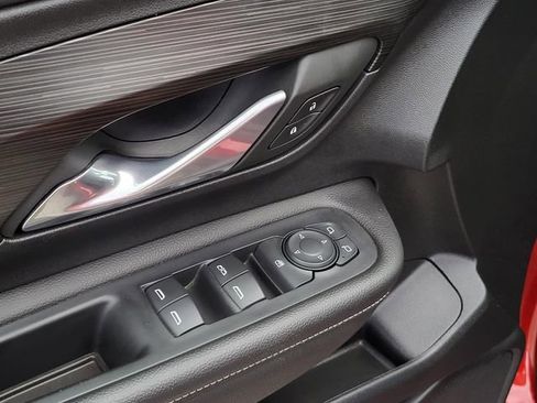 Used 2022 GMC Terrain SLE image 16