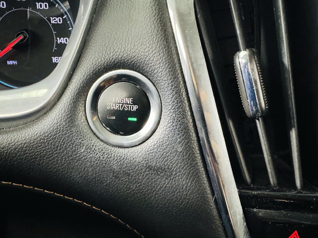 Used 2021 Chevrolet Traverse RS FWD image 15
