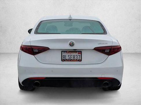 Used 2018 Alfa Romeo Giulia Ti w/ Quick Order Package 22Z Lusso image 7