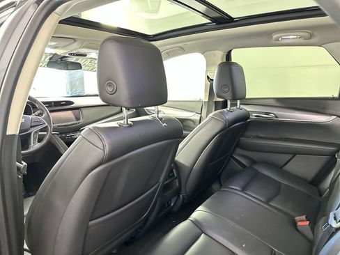 Used 2017 Cadillac XT5 Luxury w/ Driver Awareness Package image 28