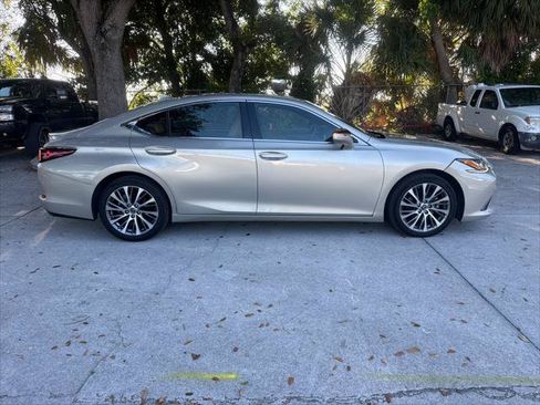 Used 2019 Lexus ES 350 w/ Premium Package FWD image 5