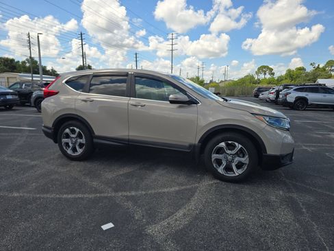 Used 2017 Honda CR-V EX image 2