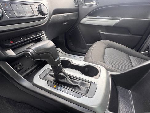 Used 2019 Chevrolet Colorado LT AWD/4WD image 23