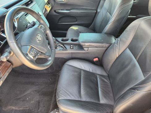 Used 2013 Toyota Avalon XLE image 13