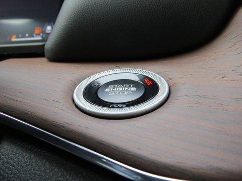 New 2025 Jeep Grand Cherokee L Summit image 29