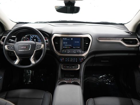 Used 2023 GMC Acadia Denali w/ Denali Ultimate Package AWD/4WD image 13