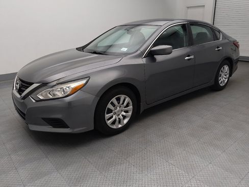 Used 2018 Nissan Altima 2.5 S w/ S Convenience Package FWD image 2