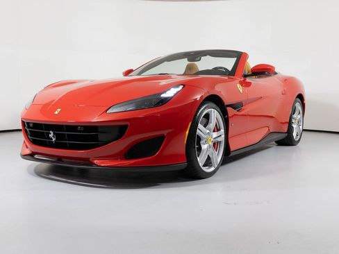 Used 2020 Ferrari Portofino image 22