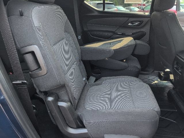Used 2022 Chevrolet Traverse LT FWD image 43
