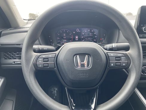 Certified 2023 Honda Accord LX image 23