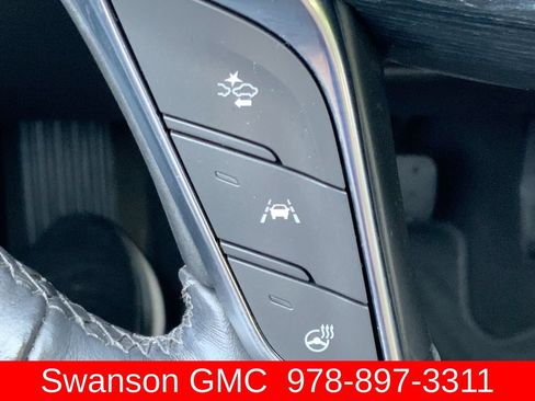Certified 2024 Cadillac XT5 Premium Luxury AWD/4WD image 36
