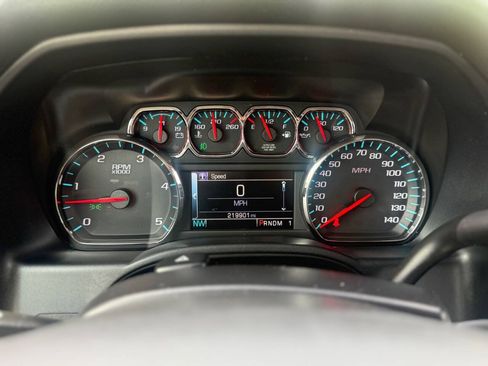 Used 2016 Chevrolet Silverado 2500 LT w/ LT Convenience Package RWD image 13