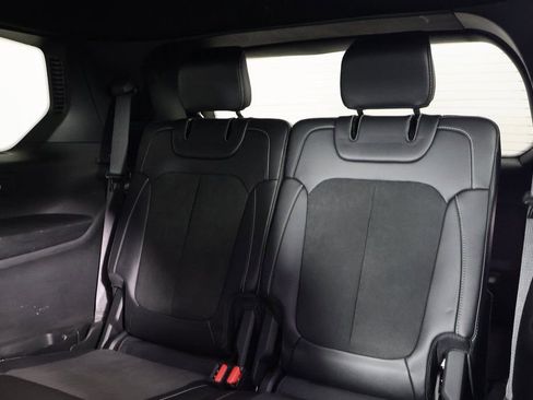 Used 2022 Jeep Grand Cherokee L Laredo image 12