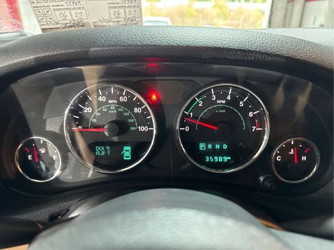 Used 2015 Jeep Wrangler Sahara w/ Dual Top Group AWD/4WD image 15