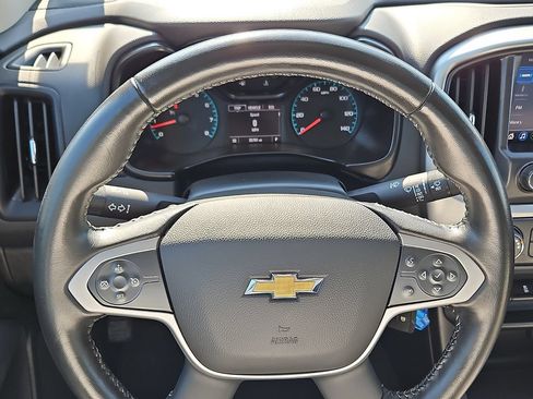 Used 2022 Chevrolet Colorado LT AWD/4WD image 18