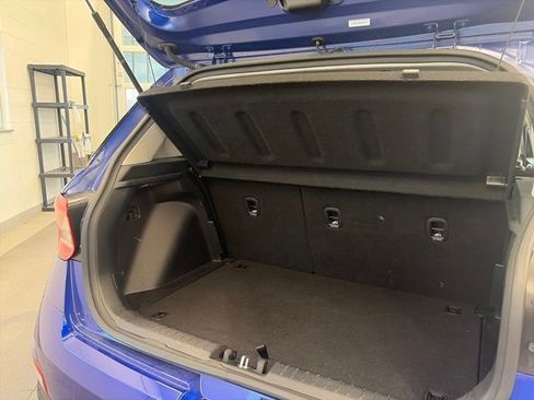 Used 2025 Hyundai Venue SEL FWD image 32