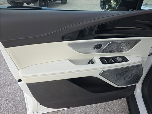 New 2026 Lincoln Nautilus Black Label AWD/4WD image 13