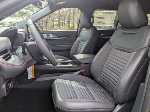 New 2026 Ford Explorer ST-Line w/ ST-Line Street Pack RWD image 17