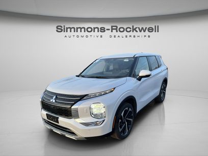 Used 2024 Mitsubishi Outlander SE