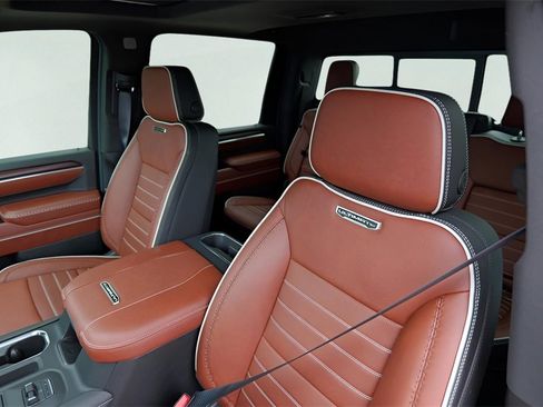 New 2026 GMC Sierra 3500 Denali Ultimate image 10