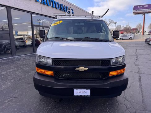Used 2021 Chevrolet Express 2500 w/ Communications Package image 8