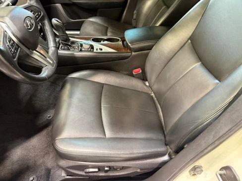 Used 2019 INFINITI Q50 Luxe w/ Essential Package (3.0T Luxe) image 23