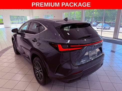 Certified 2025 Lexus NX 250 FWD w/ Accessory Package (Z2) image 5