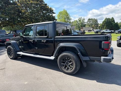 Used 2020 Jeep Gladiator Overland AWD/4WD image 5