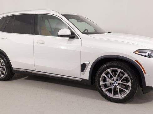 Used 2024 BMW X5 xDrive40i image 8