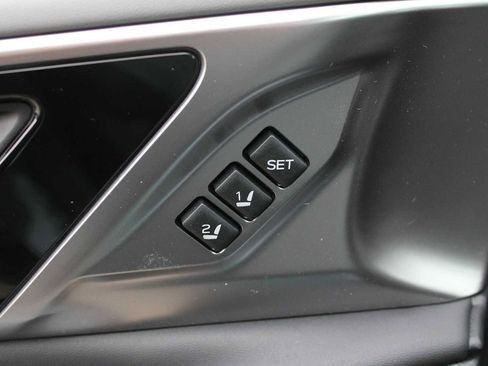 New 2025 Subaru Outback Limited image 17