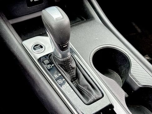 Used 2024 Nissan Altima 2.5 S FWD image 18