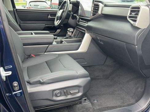 Used 2024 Toyota Tundra Limited AWD/4WD image 29
