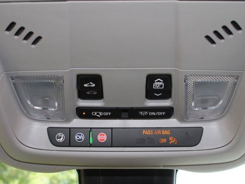 Used 2022 GMC Terrain SLE w/ GMC Pro Grade Package AWD/4WD image 13