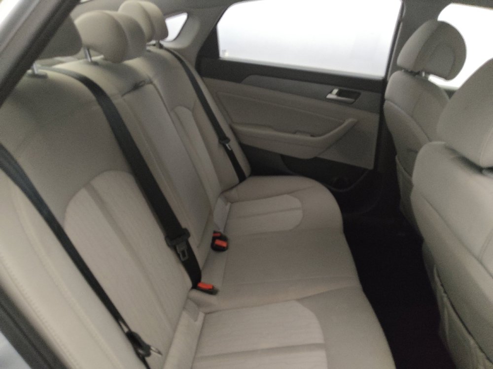 Used 2017 Hyundai Sonata SE FWD image 19