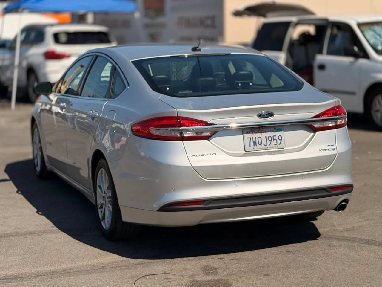 Used 2017 Ford Fusion SE w/ Equipment Group 602A FWD image 12