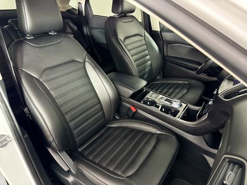 Used 2020 Ford Edge SEL AWD/4WD image 32