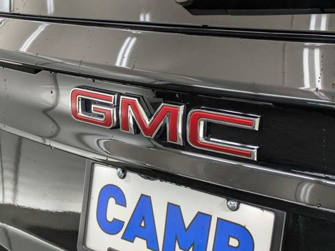 Used 2025 GMC Acadia AT4 w/ Luxury Package image 10