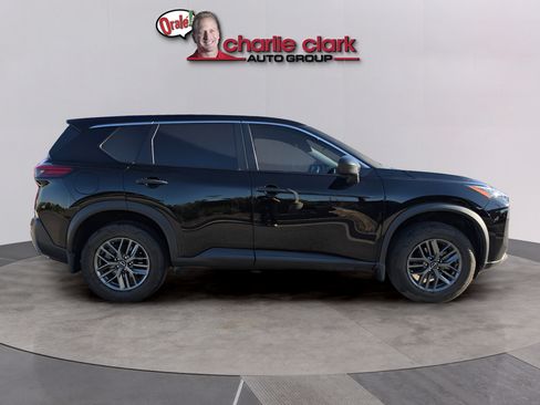 Used 2023 Nissan Rogue S FWD image 9