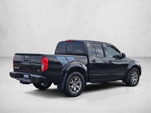 Used 2020 Nissan Frontier SV RWD image 5