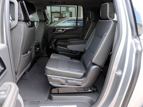 New 2026 GMC Yukon XL Elevation w/ Elevation Premium Package image 17