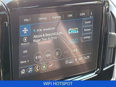 Used 2022 Chevrolet Traverse LT w/ LT Premium Package image 21