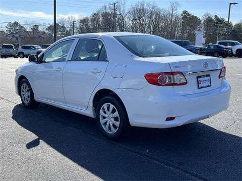 Used 2012 Toyota Corolla LE image 5