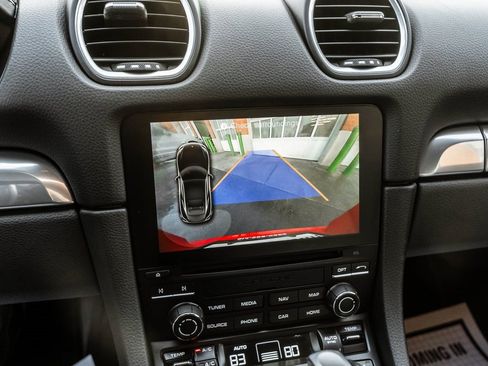 Used 2018 Porsche 718 Cayman Base image 11