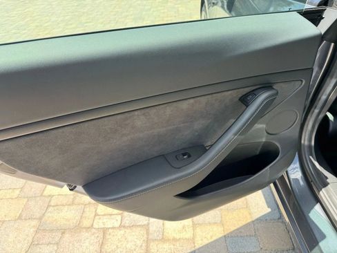 Used 2023 Tesla Model 3 Standard Range image 31