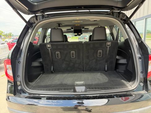 Used 2019 Honda Pilot Touring image 16