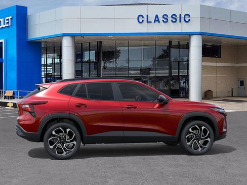 New 2026 Chevrolet Trax RS w/ Driver Confidence Package image 5