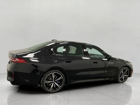 New 2026 BMW 530i xDrive image 2