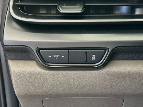 Used 2026 Kia Carnival FWD image 17