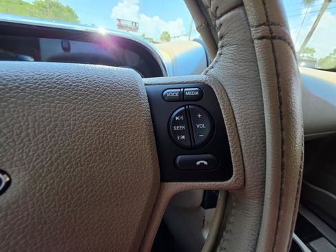 Used 2010 Ford Explorer Sport Trac Limited RWD image 23