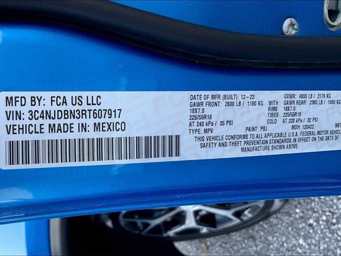 Used 2024 Jeep Compass Latitude image 59